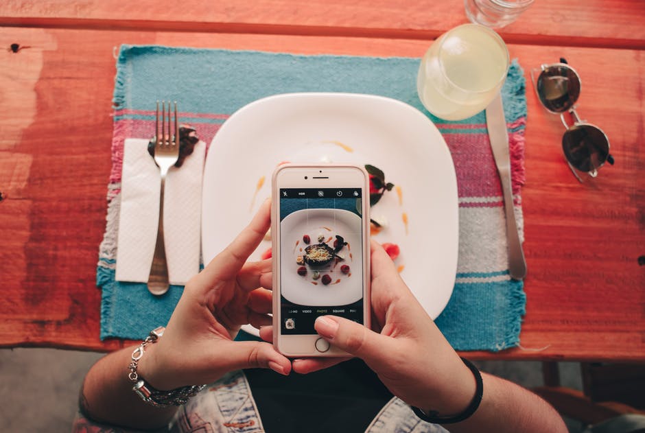The Ultimate Guide to Social Media for Restaurant Marketing